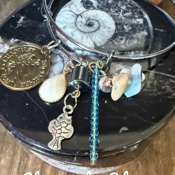 Silver adjustable bangle multi charms bracelet - Picture 1 of 2